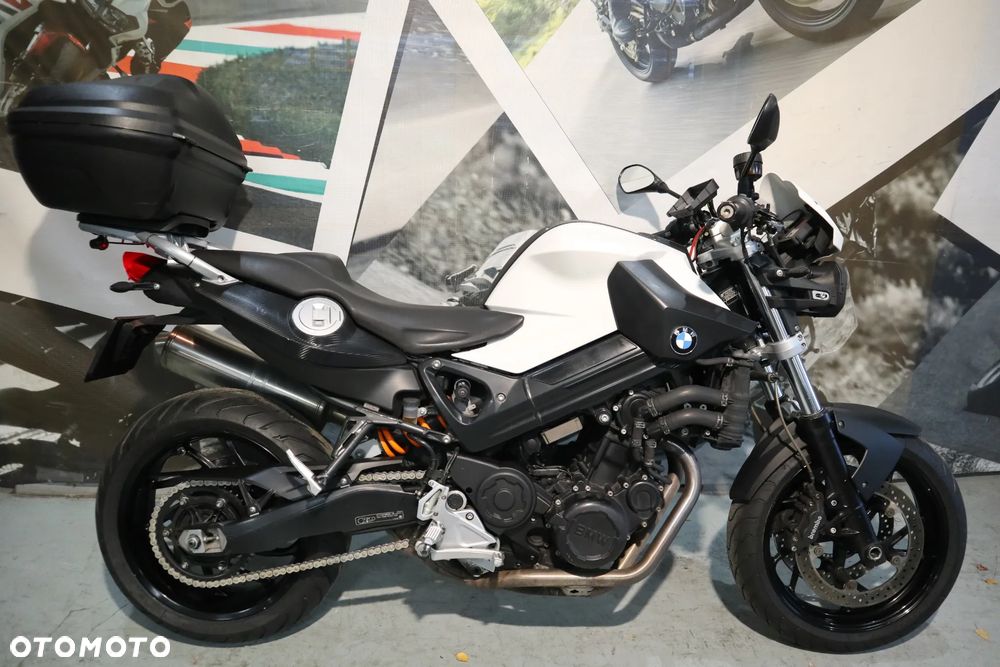 BMW F - 19