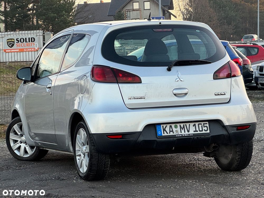 Mitsubishi Colt - 3