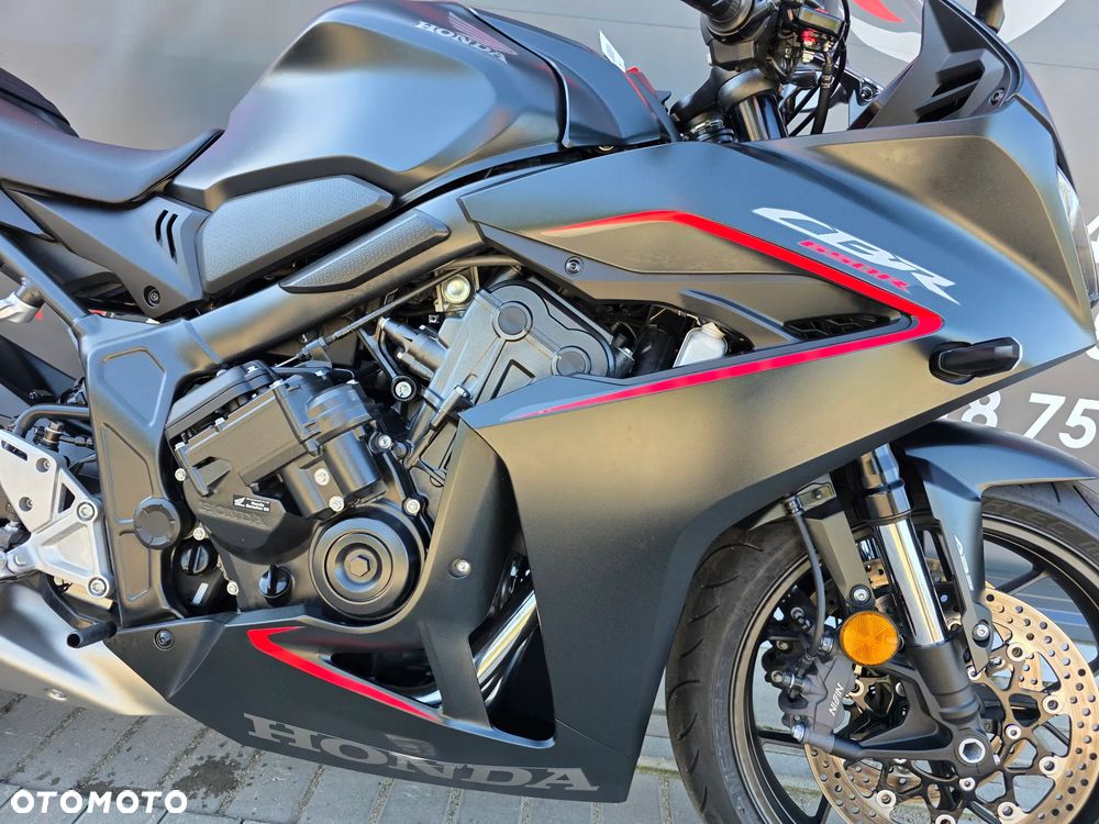 Honda CBR - 28
