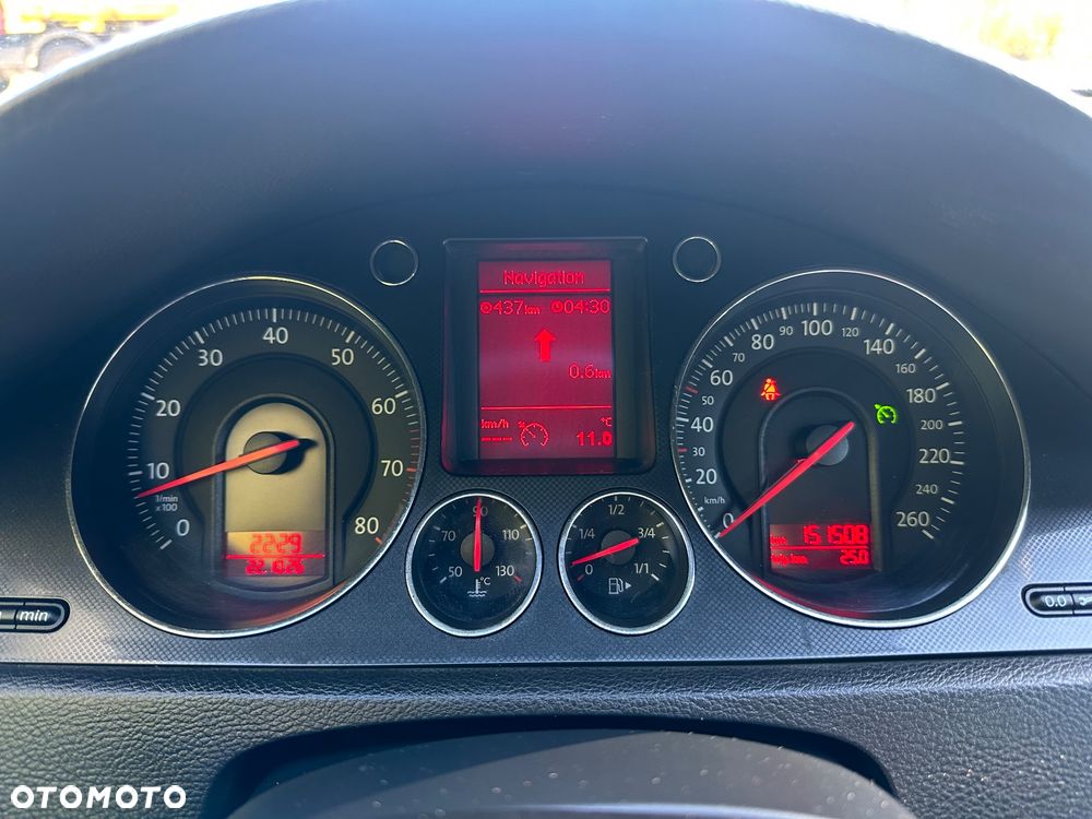 Volkswagen Passat - 23