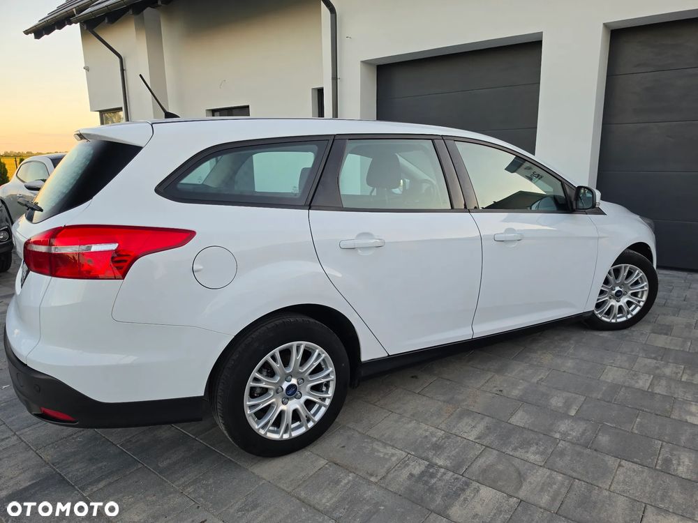 Ford Focus 1.5 TDCi SYNC Edition - 10