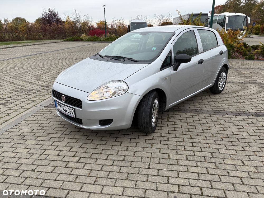 Fiat Punto 2013 photo 2