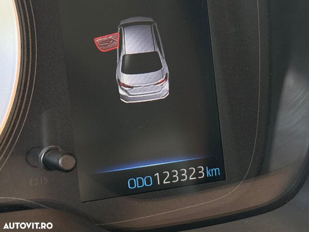 Toyota Corolla 1.8 HSD Dynamic - 35
