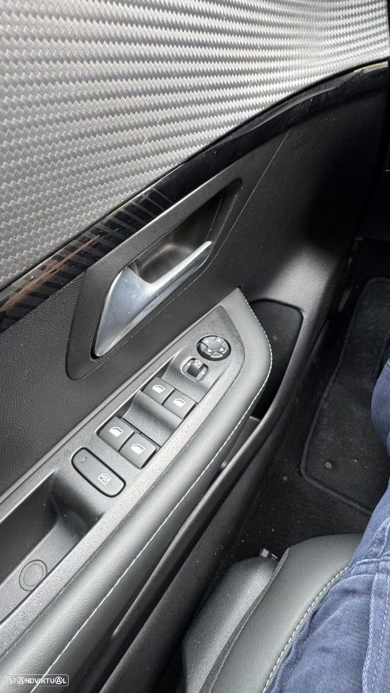 Peugeot e-208 50 kWh Allure Pack - 23