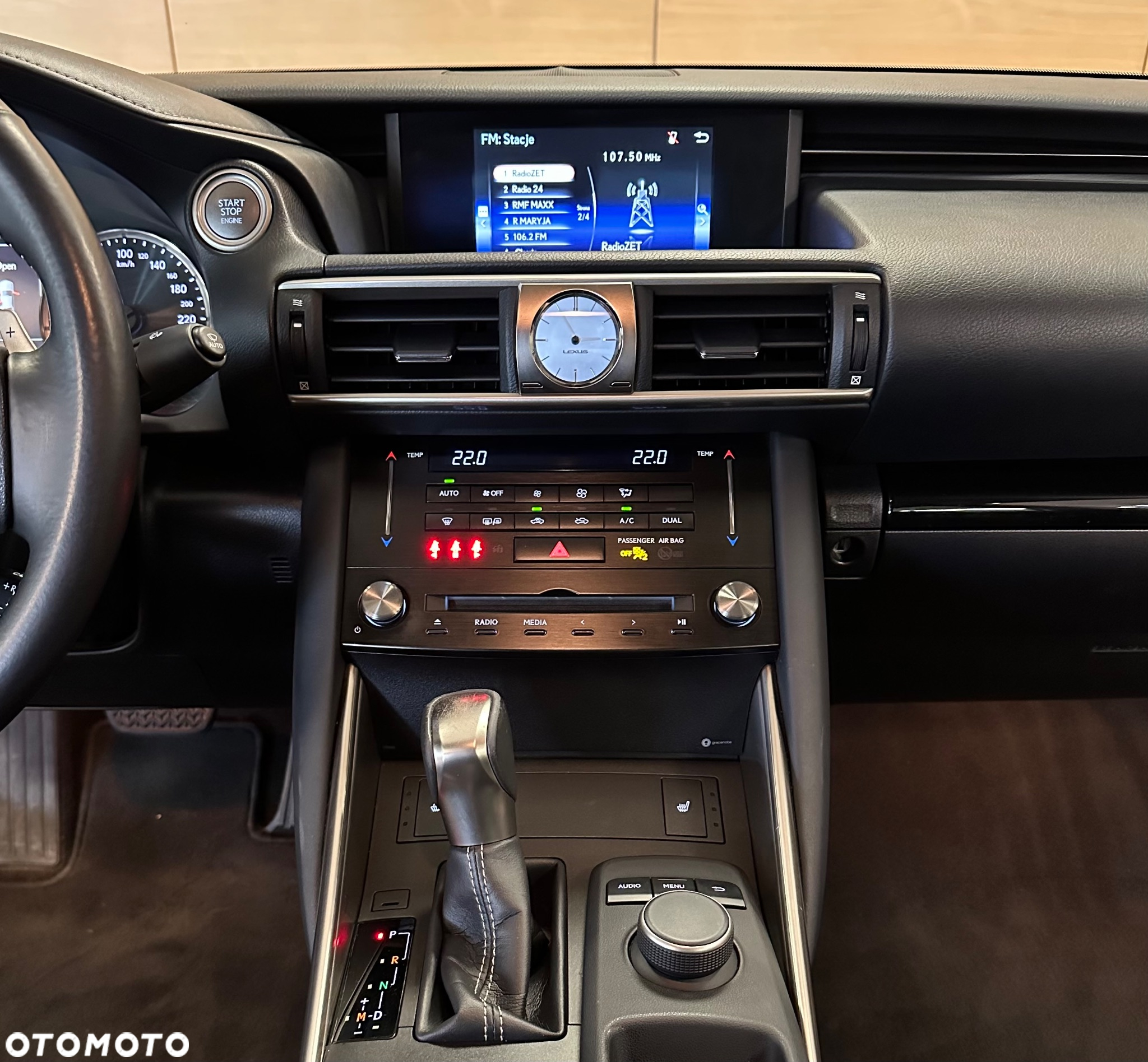 Lexus IS 200t / 300 Elegance - 13