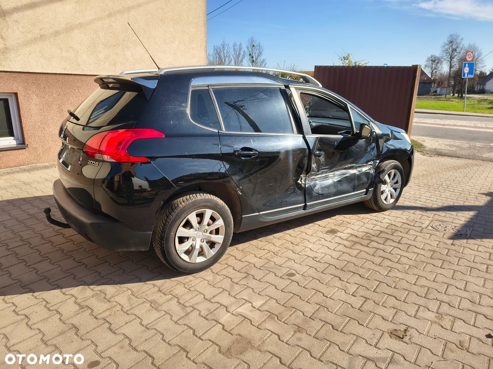 Peugeot 2008 - 8