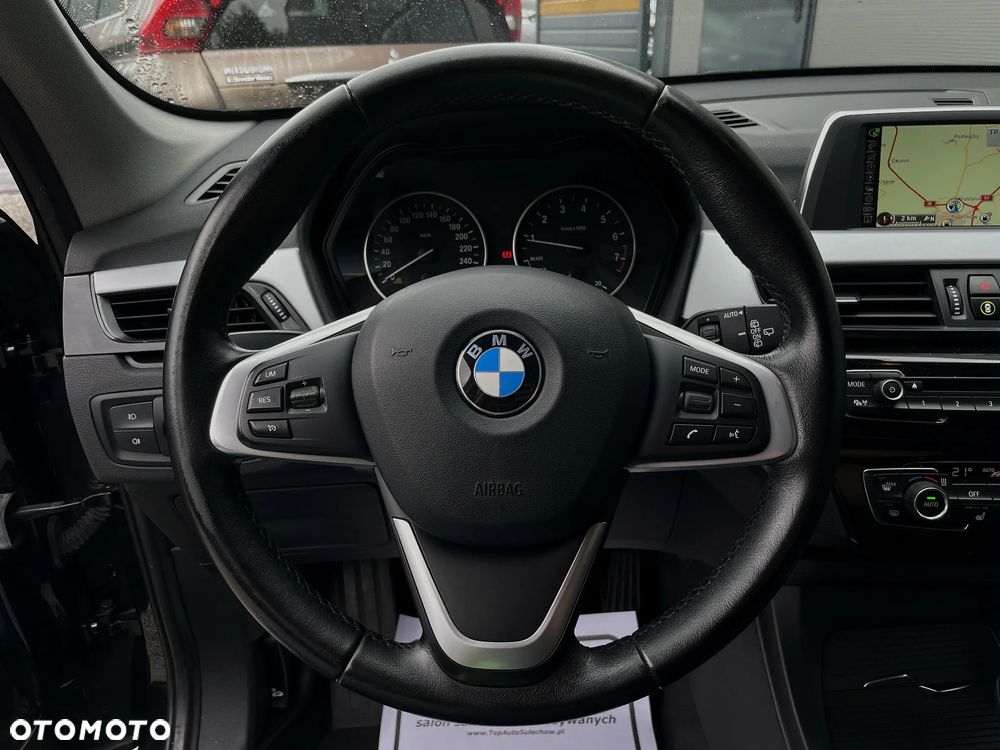 BMW X1 xDrive20i - 20