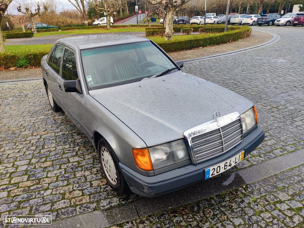 Mercedes-Benz W124 (1984-1997) 300 TD - 2