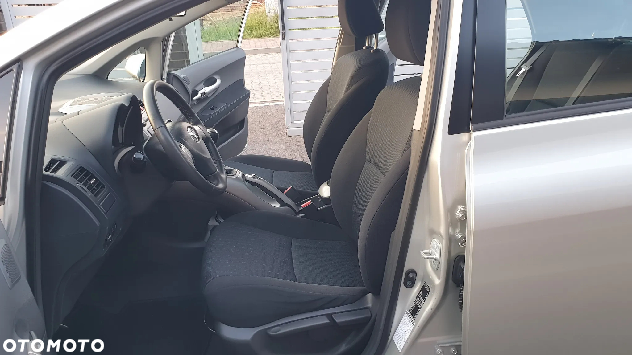 Toyota Auris 1.4 VVT-i Team - 15