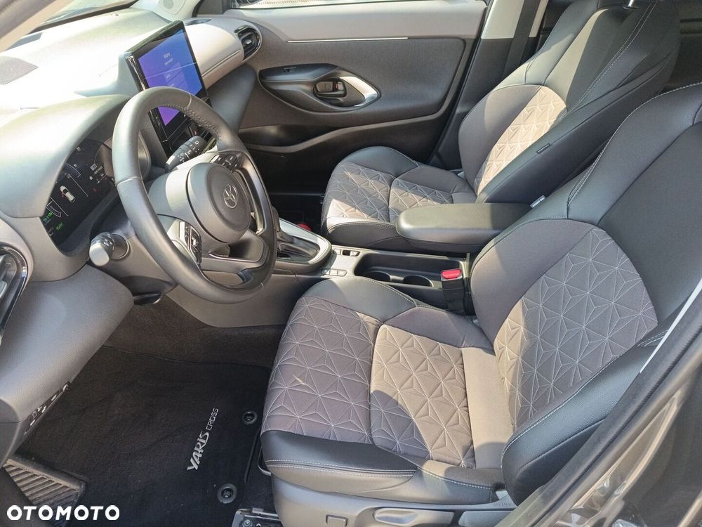 Toyota Yaris Cross Hybrid 1.5 Executive - 12