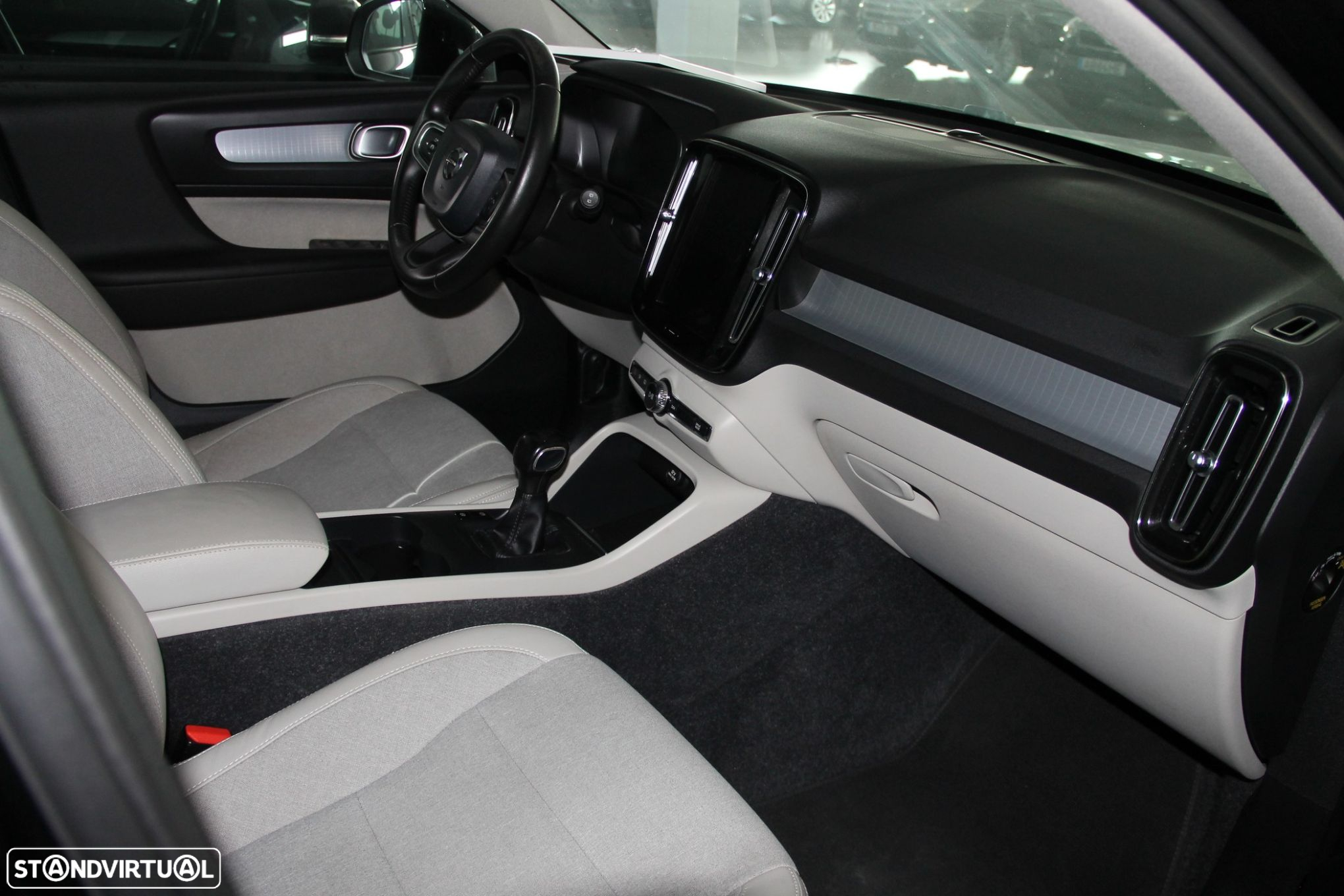 Volvo XC 40 2.0 D3 Momentum - 8