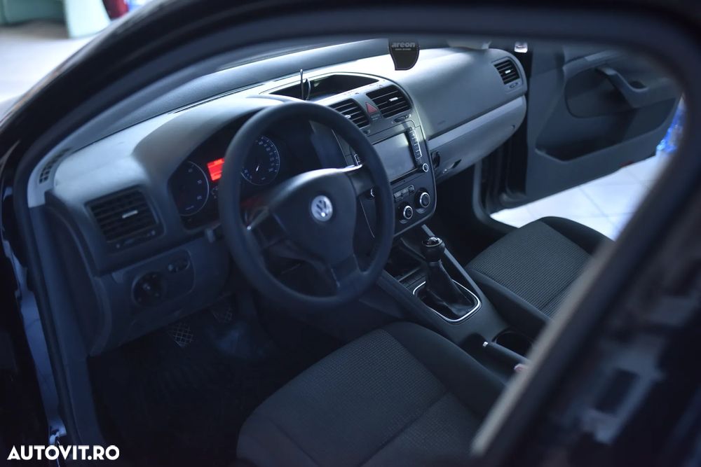 Volkswagen Golf 1.9 TDI DPF Tour Edition - 10