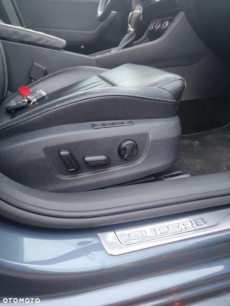 Skoda Superb 2.0 TDI SCR L&K DSG - 25