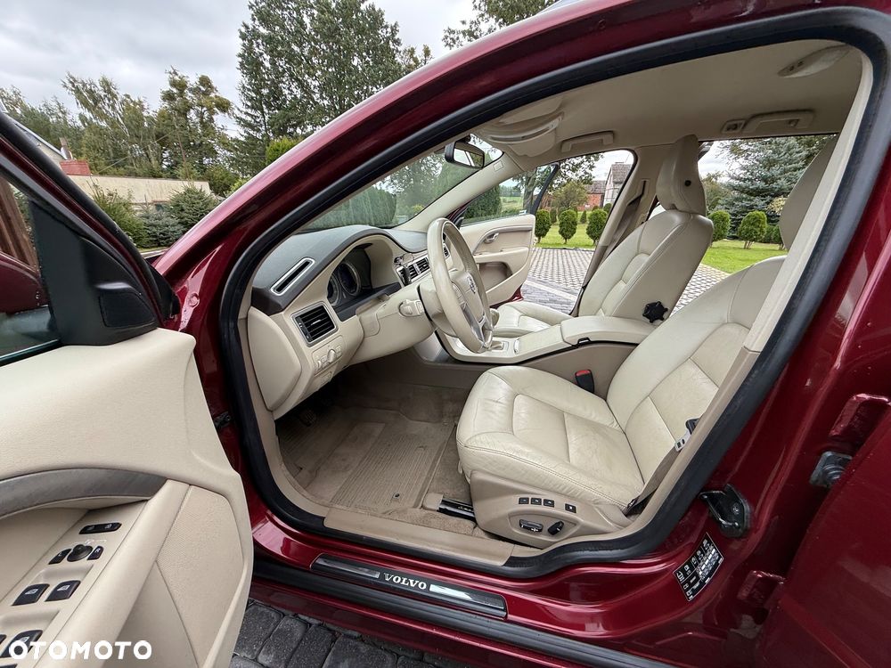 Volvo V70 2.0 Momentum - 25