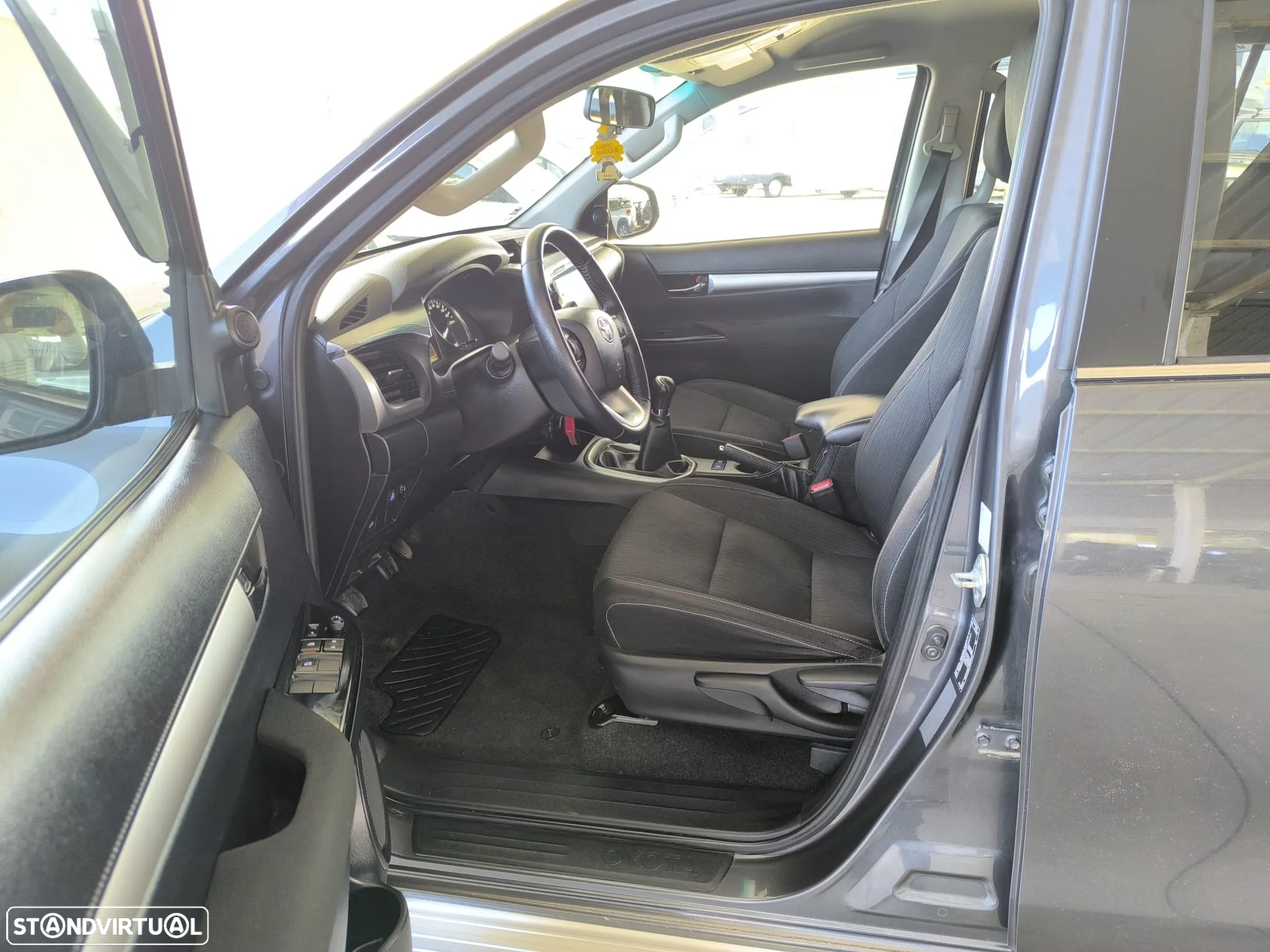 Toyota Hilux 2.4 D-4D 4WD CD Tracker - 9