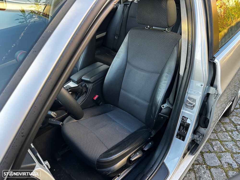 BMW 318 d Navigation - 11