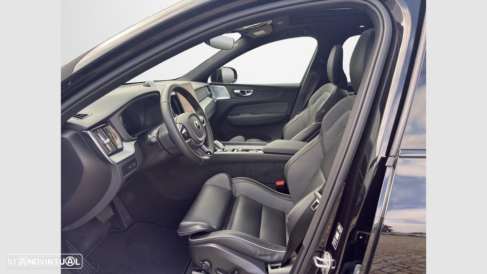 Volvo XC 60 2.0 T6 PHEV Black Edition AWD — fotografia 11