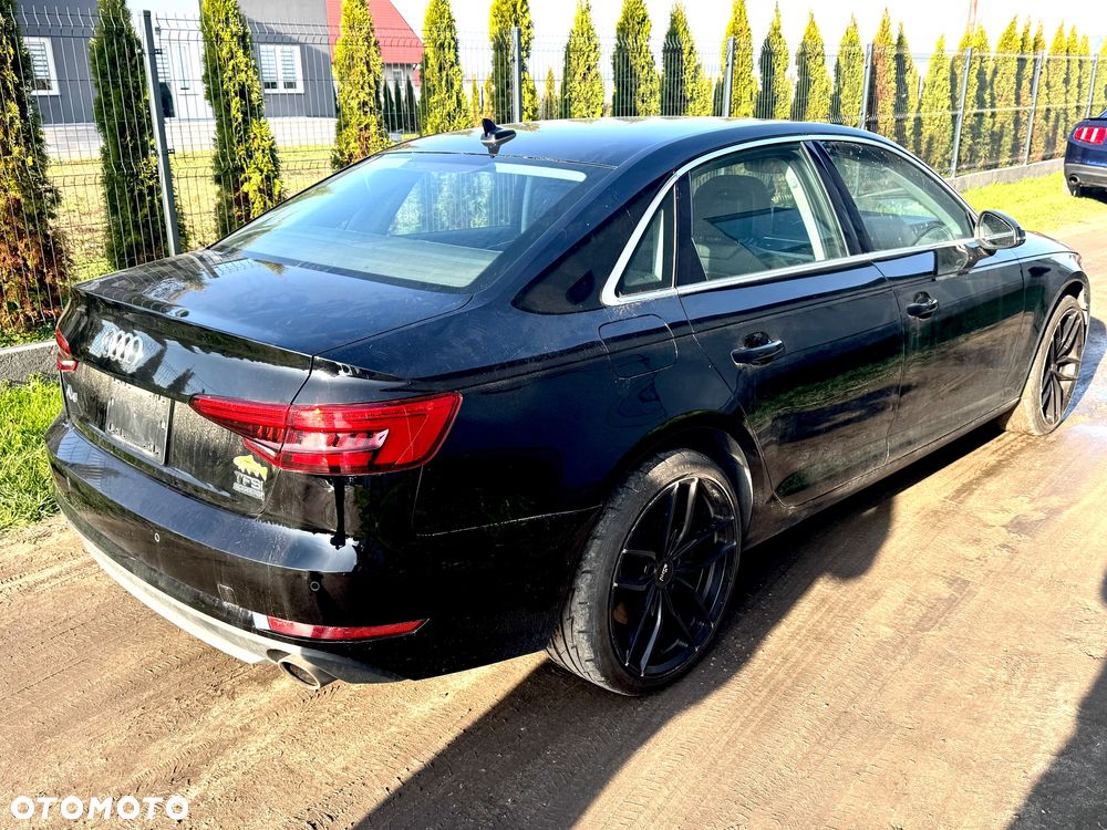Audi A4 Limousine - 8