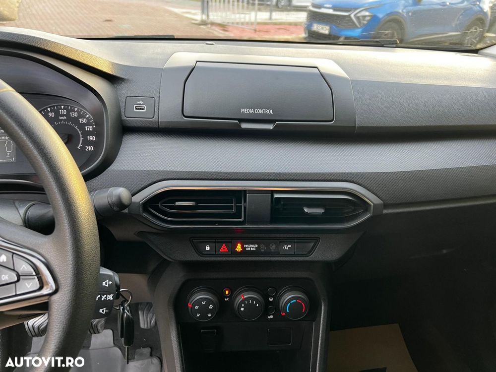 Dacia Logan SCe 65 Access - 26