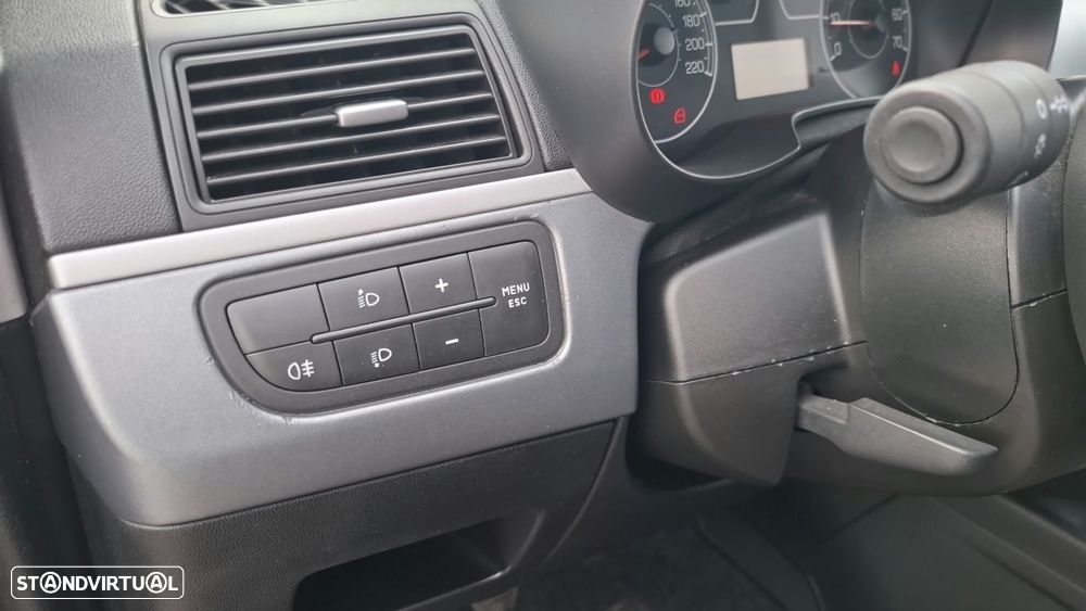 Fiat Grande Punto 1.3 M-Jet Active - 11