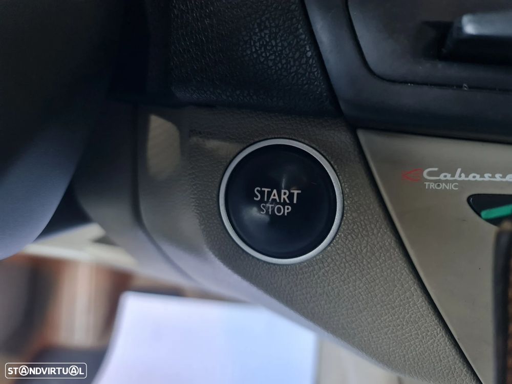 Renault Laguna 2.0 dCi Initiale Aut. - 30