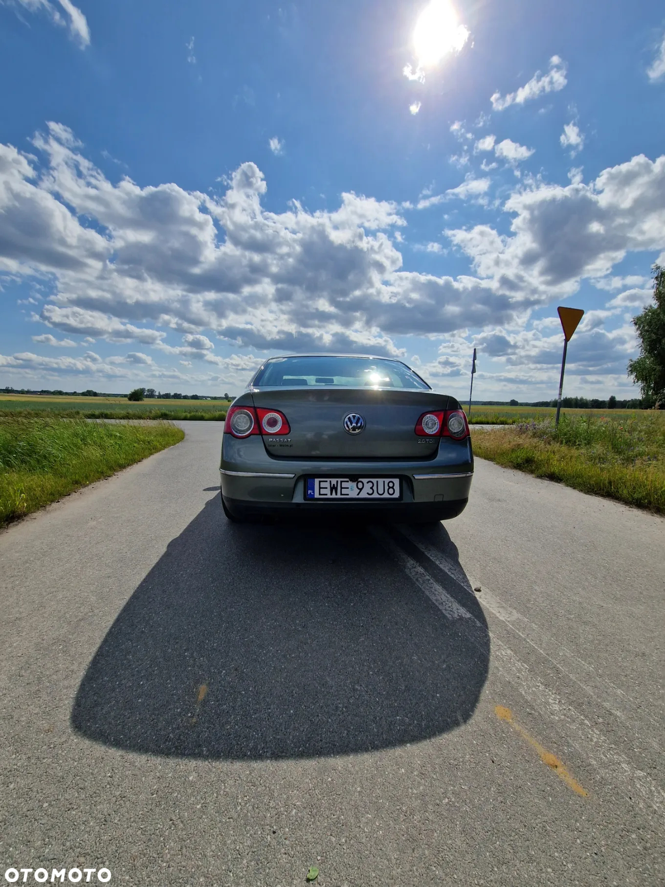 Volkswagen Passat 2.0 TDI Comfortline - 12