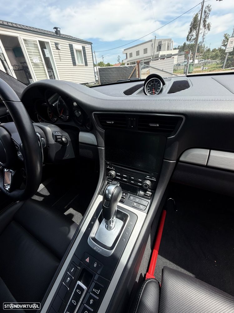 Porsche 911 (991) Turbo PDK - 34