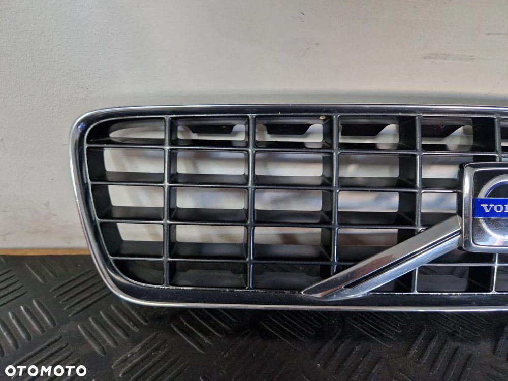VOLVO S60  GRILL ATRAPA CHŁODNICY 00-04 - 2
