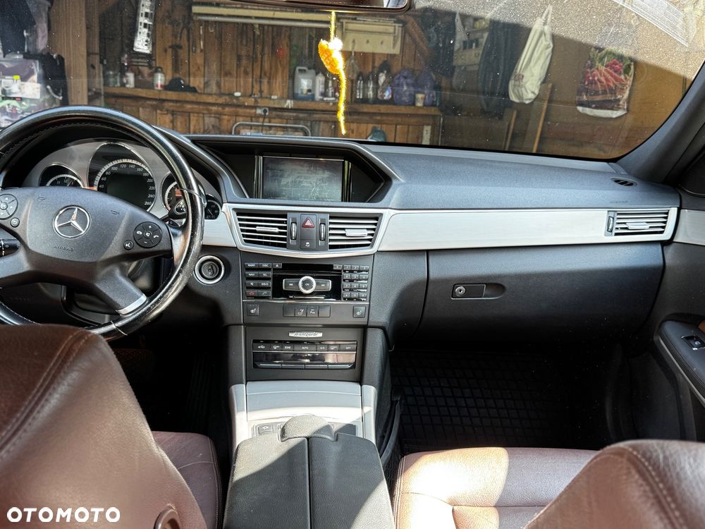 Mercedes-Benz Klasa E 350 CDI BlueEff Avantgarde - 15