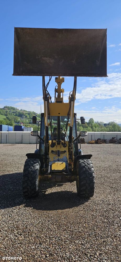 Caterpillar 906M - 10