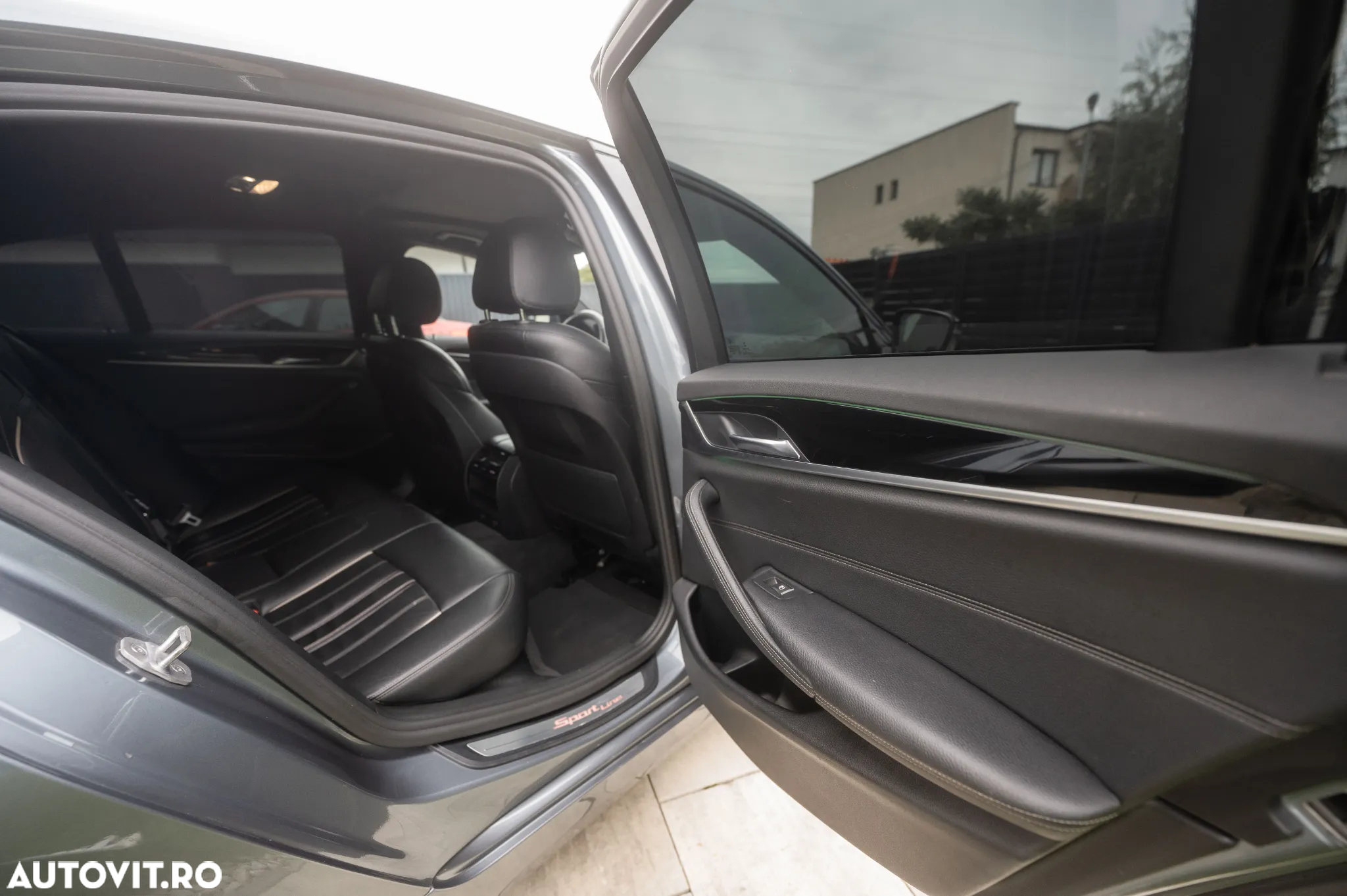 BMW Seria 5 520d AT - 24