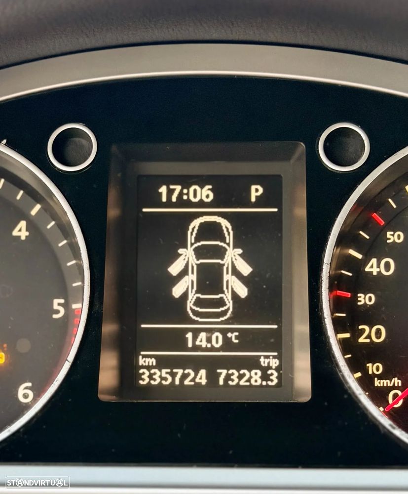 VW Passat CC 2.0 TDi BlueMotion DSG - 11