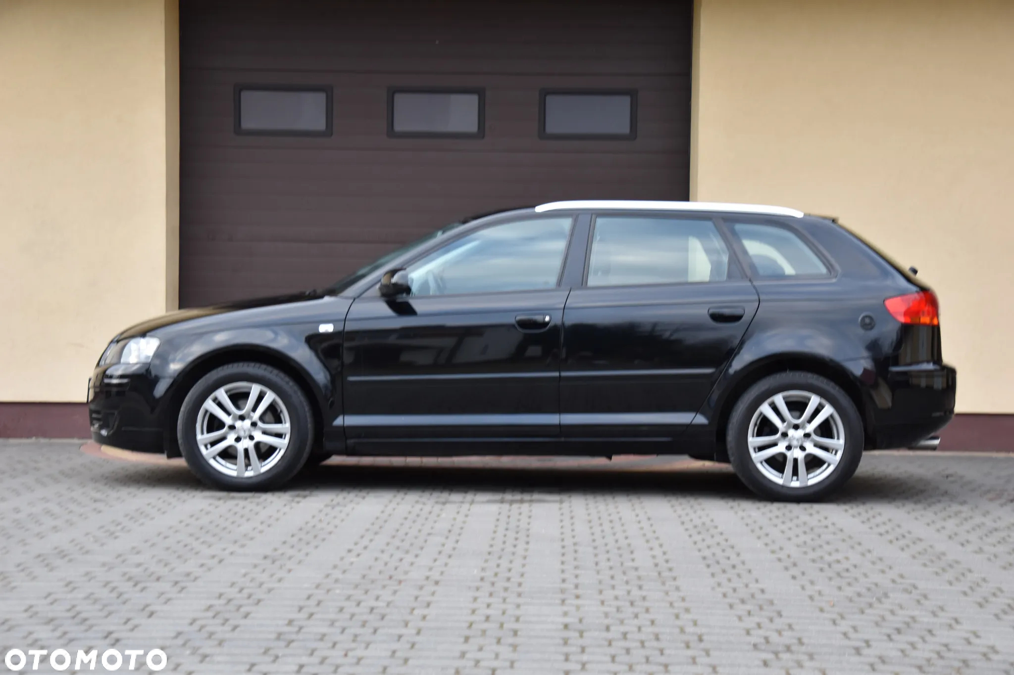 Audi A3 1.6 Sportback Ambiente - 11
