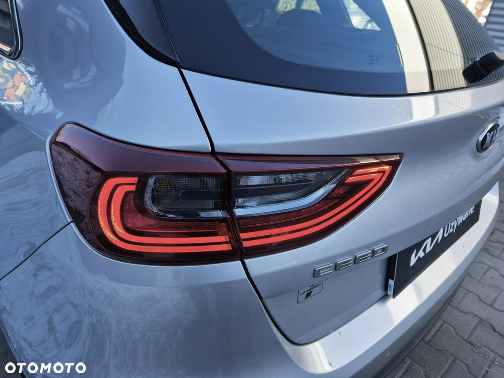 Kia Ceed 1.6 CRDi mHEV M - 22