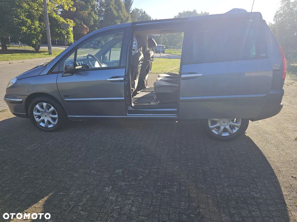 Peugeot 807 HDi 130 Premium - 10