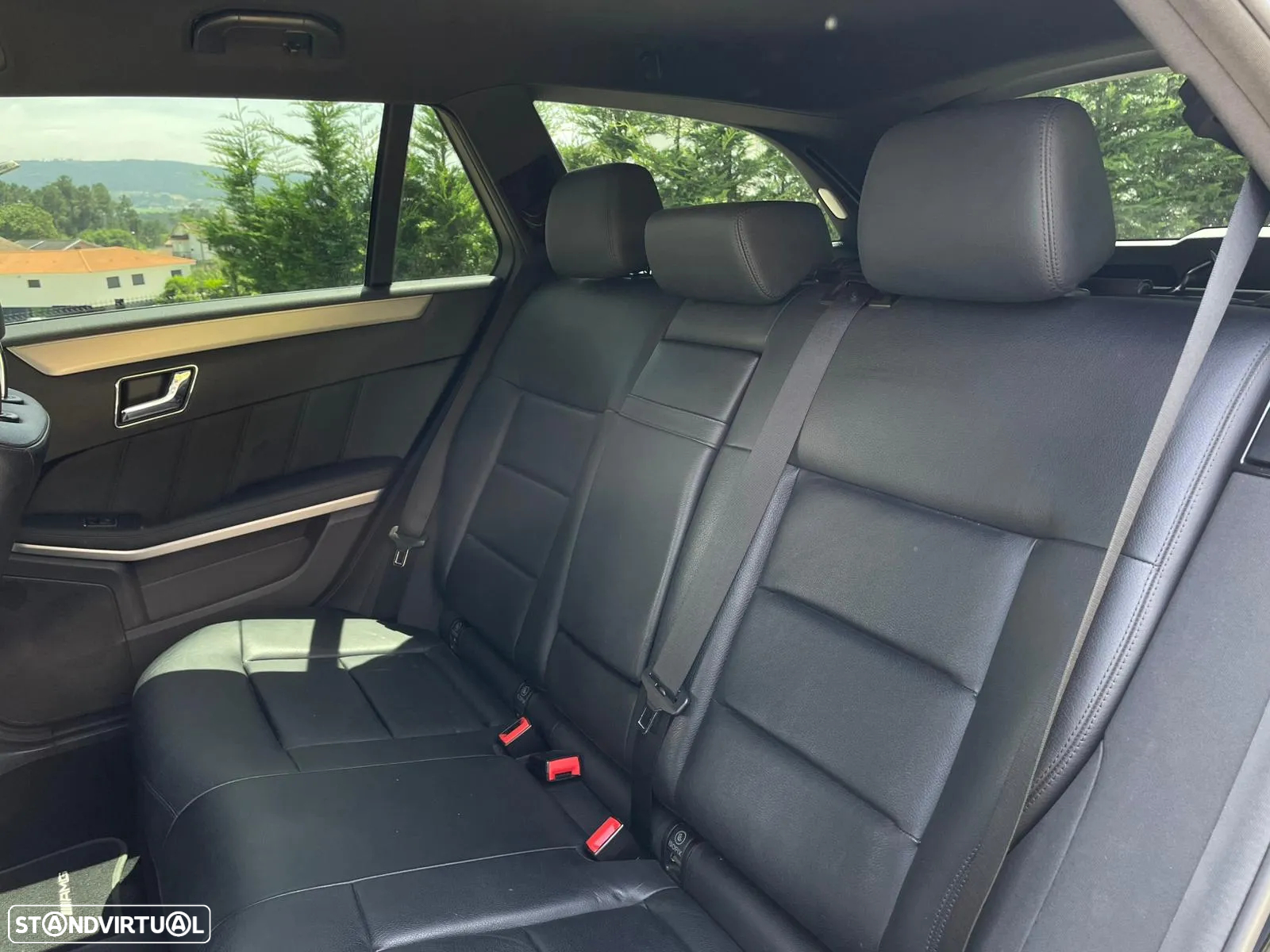 Mercedes-Benz E 250 T CDI DPF BlueEFFICIENCY Avantgarde - 14
