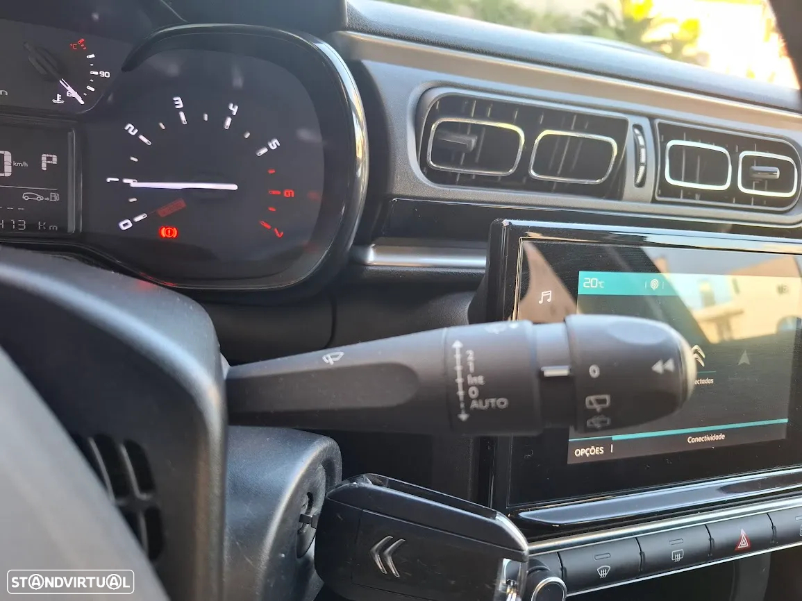 Citroën C3 1.2 PureTech Shine EAT6 - 21