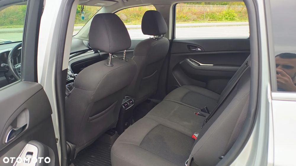 Chevrolet Orlando - 20