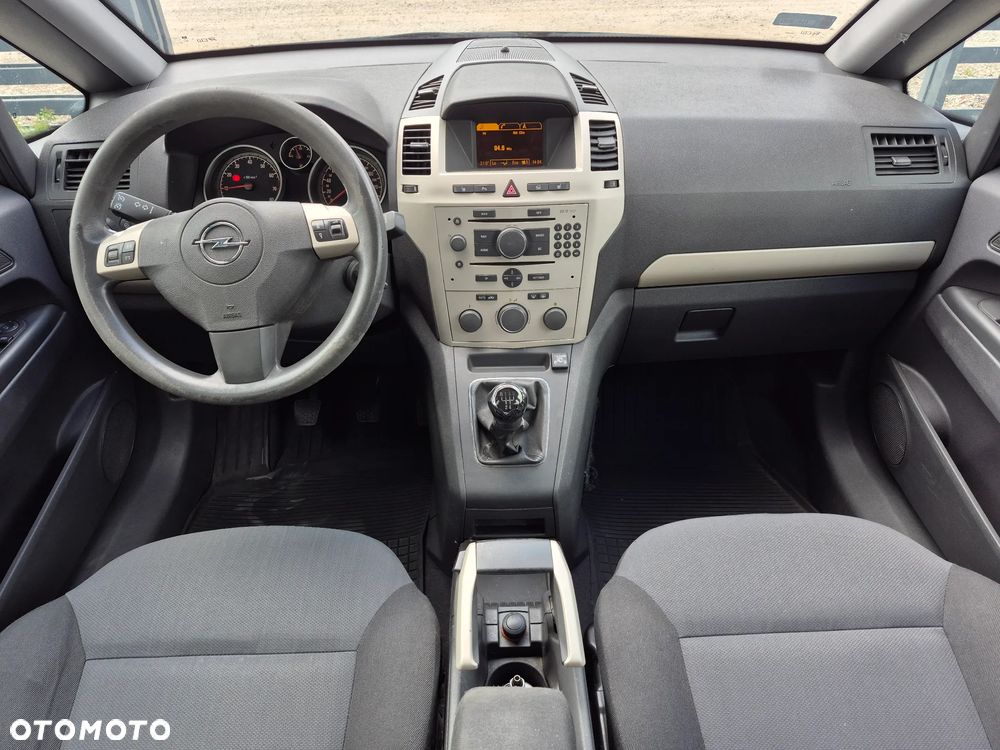 Opel Zafira - 8