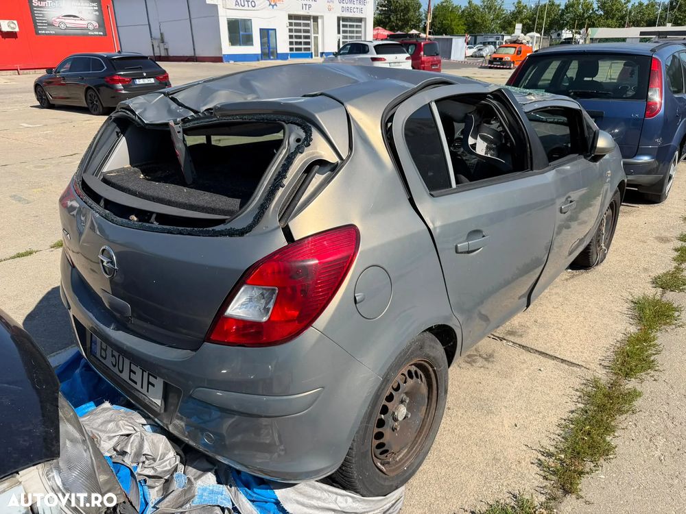 Opel Corsa - 2