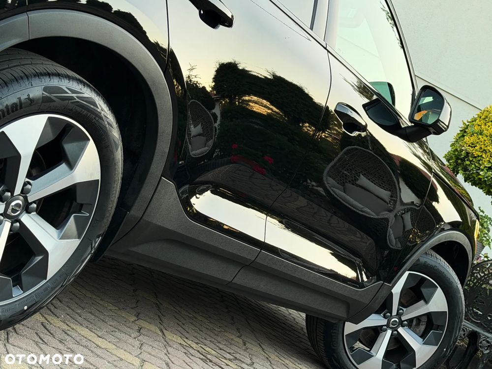 Volvo XC 40 B4 B AWD DKG Plus Dark - 32
