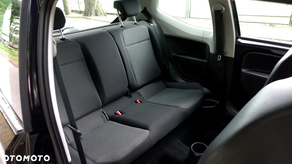 Volkswagen up! move - 10