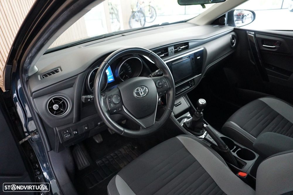Toyota Auris 1.2 Turbo Design Edition - 7
