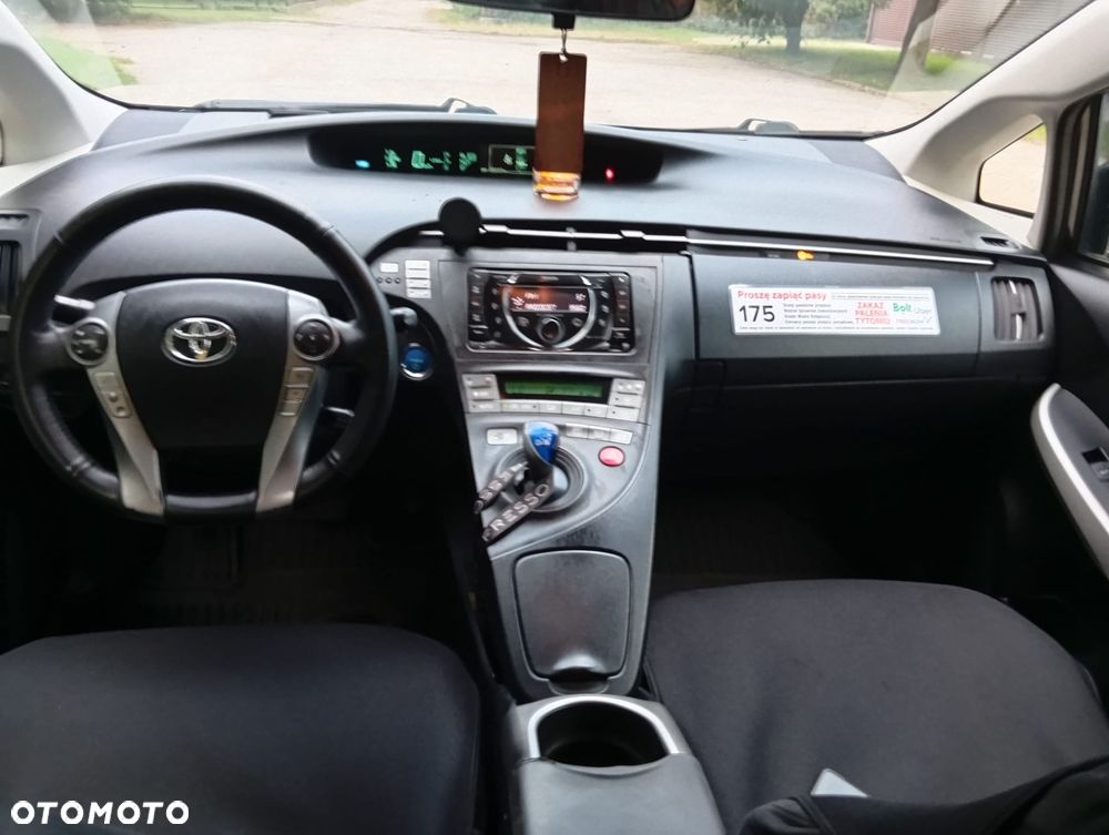 Toyota Prius 1.8 HSD Active - 18