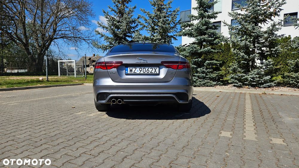 Jaguar XE 2.0 D180 R-Dynamic SE - 6