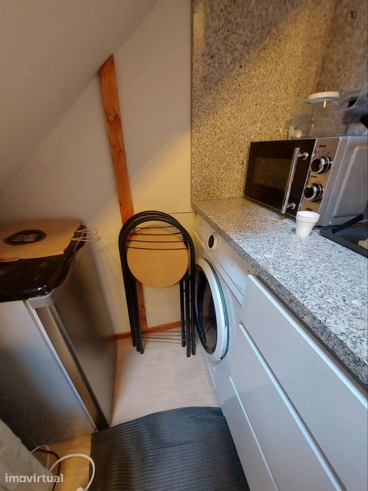 Casa com 2 quartos - localizado em Lordelo do Ouro Porto - Grande imagem: 3/16