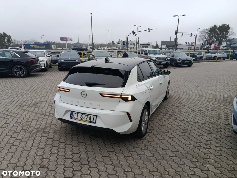 Opel Astra 1.2 T Business Edition S&S - 3