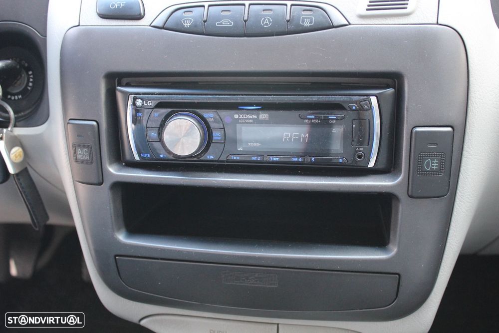 Hyundai Trajet 2.0 CRDi GL - 9