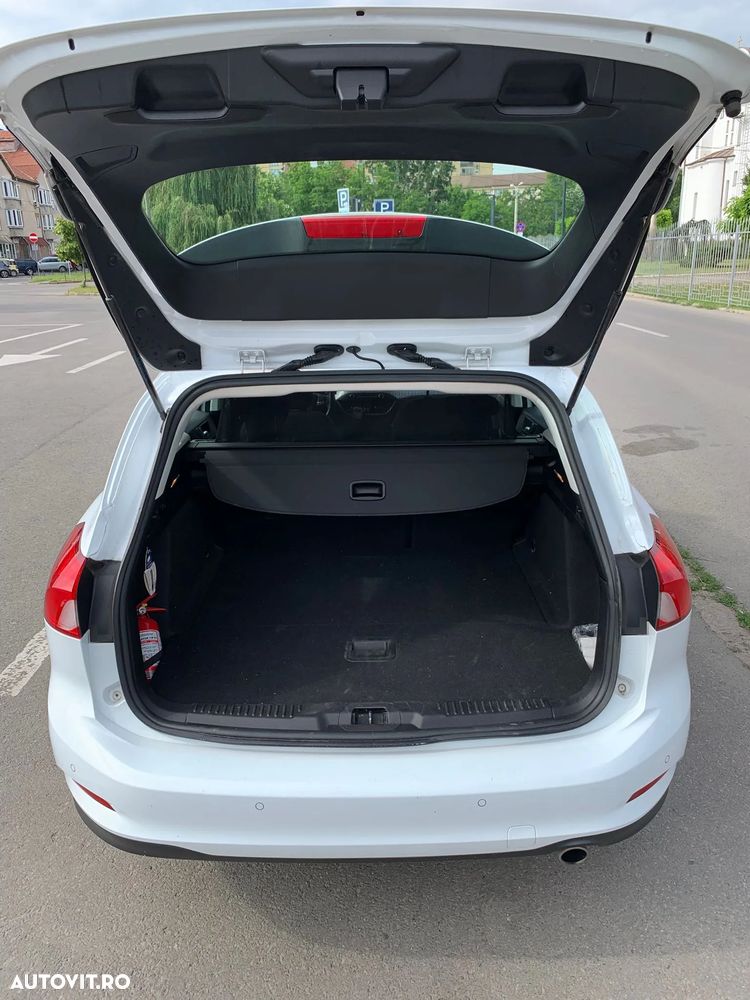Ford Focus 1.5 EcoBlue Start-Stopp-System TITANIUM - 13