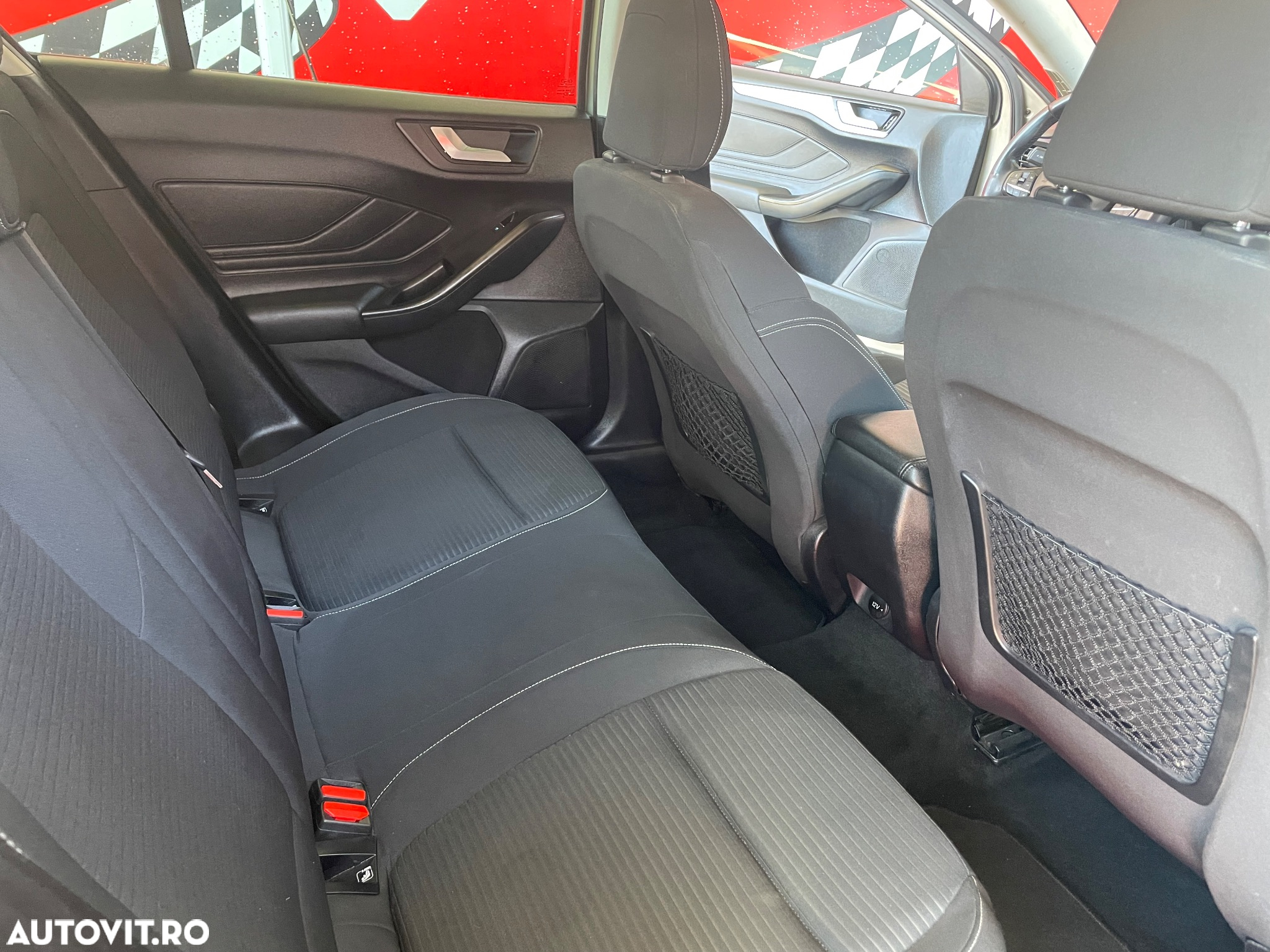 Ford Focus 1.5 EcoBlue Titanium - 8